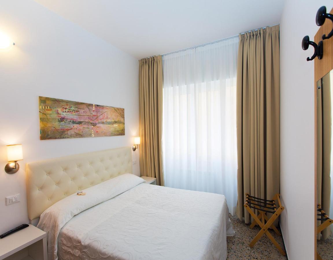 Hotel Maine Finale Ligure Zewnętrze zdjęcie