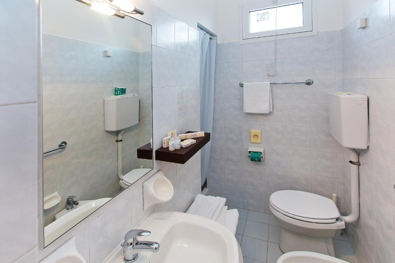 Hotel Maine Finale Ligure Zewnętrze zdjęcie
