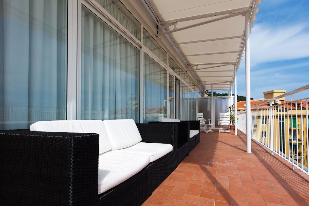 Hotel Maine Finale Ligure Zewnętrze zdjęcie