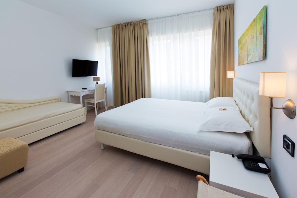 Hotel Maine Finale Ligure Pokój zdjęcie
