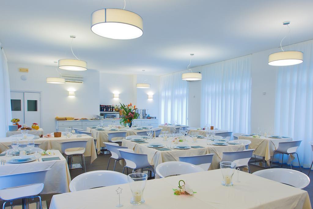 Hotel Maine Finale Ligure Zewnętrze zdjęcie